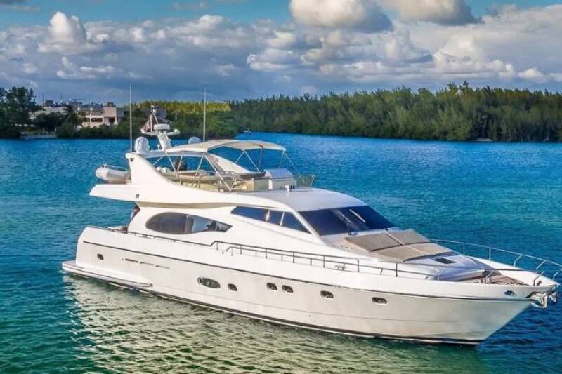 Ferretti Yachts 730 Angelica
