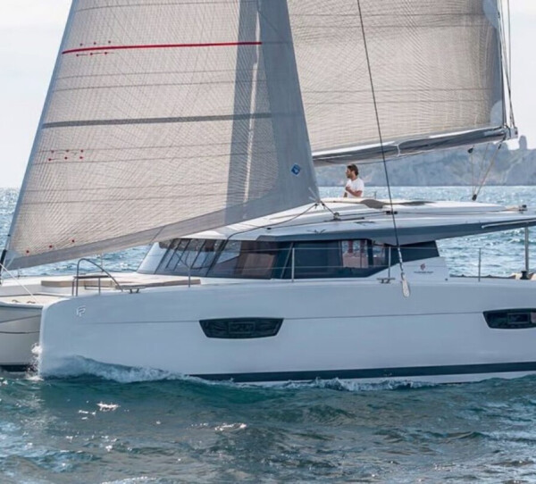 Fountaine Pajot Astrea 42 Satellite