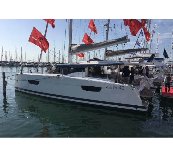 Fountaine Pajot Astrea 42 Harley Quinn