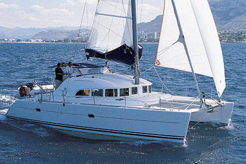 Lagoon 380 Whooper