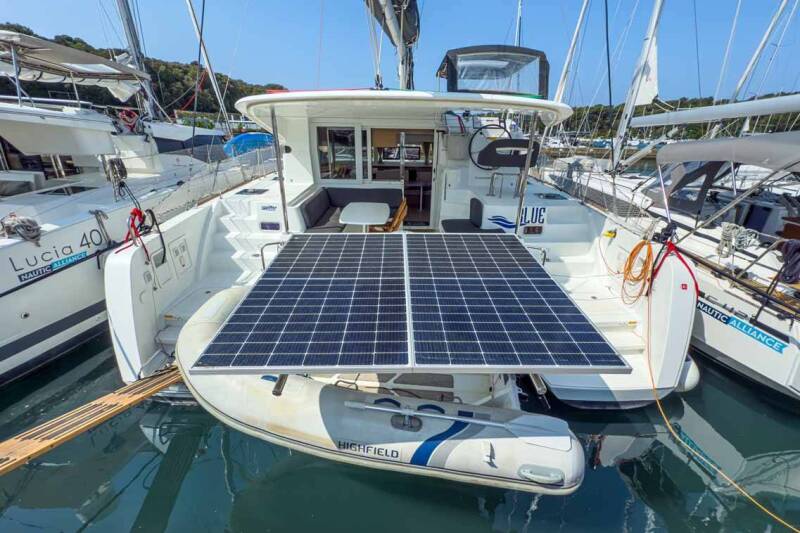 Lagoon 40 Blue