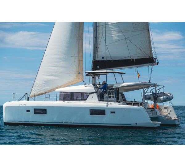 Lagoon 42 Moonlight