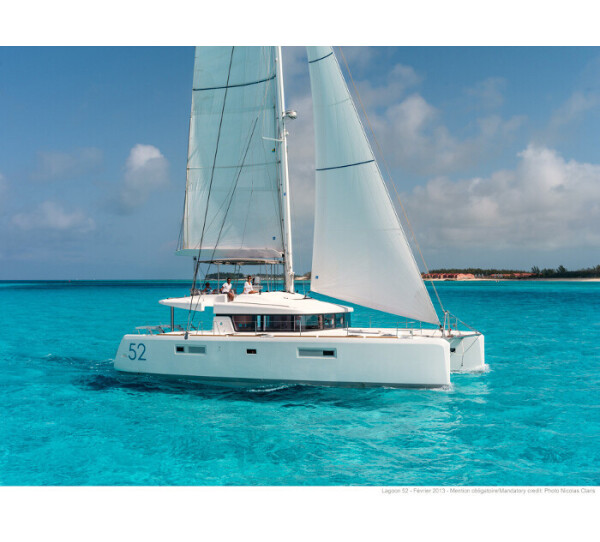 Lagoon 52 Queen of Hearts