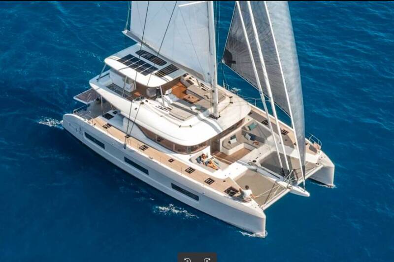 Lagoon 60 Catwalk I
