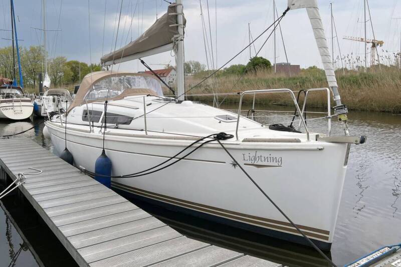 Sun Odyssey 30i Lightning